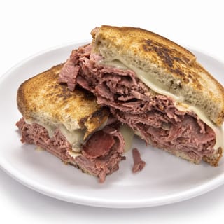 Classic Pastrami Sandwich