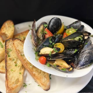 Mussels with prosciutto