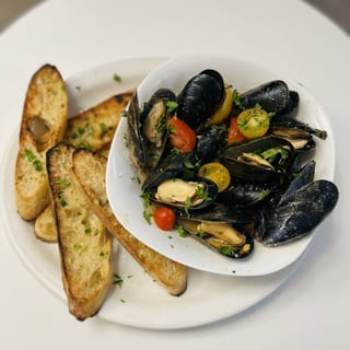 Mussels Arrabbiata